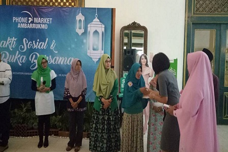 Paguyuban Phone Market di Ambarrukmo Plaza Sumbang 20 Panti Asuhan