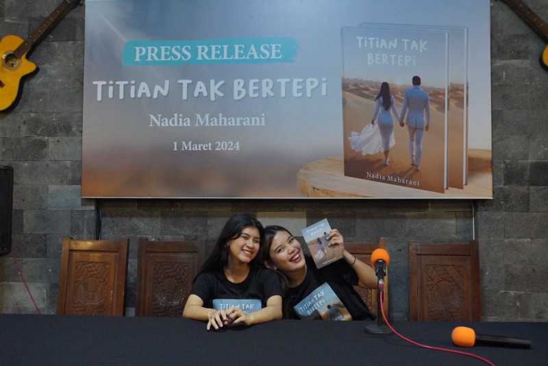 Nadia Maharani Rilis Novel Baru 'Titik Tak Bertepi'