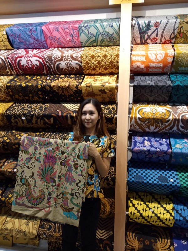 Batik Benang Ratu Tawarkan Program Tebus Murah Saat Rayakan Ultah Pertama