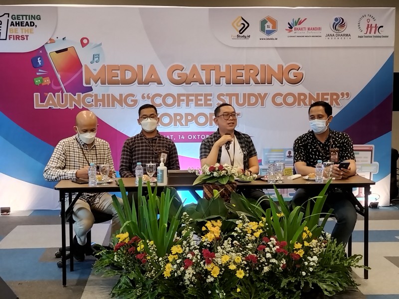 Ciptakan Kenyamanan Dalam Berkreasi Korporat JTTC Luncurkan “Coffee Study Corner”