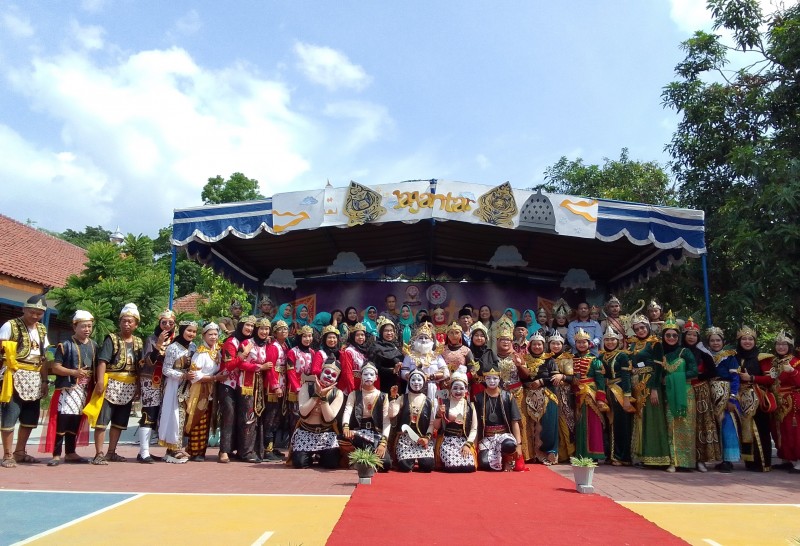 Rayakan Ulang Tahun Ke-11, SMK Kesehatan Binatama Gelar Karya P5, Festival Budaya dan Expo Inovasi Herbal
