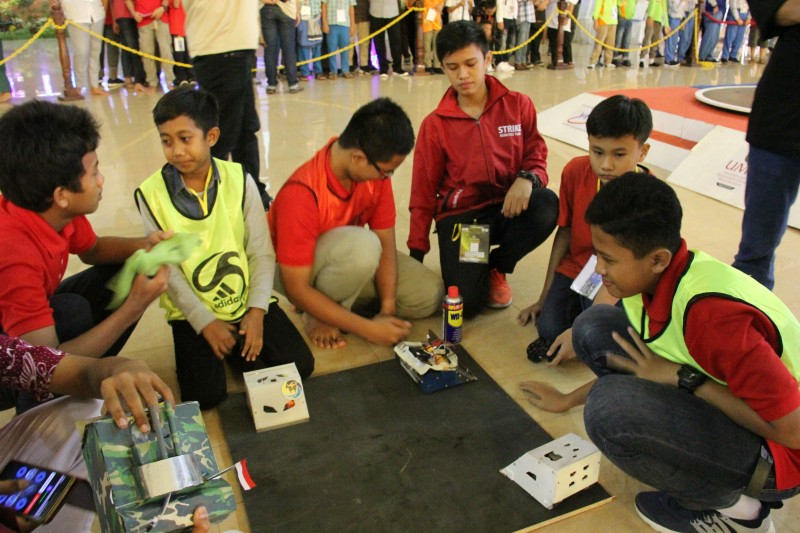 Ratusan Peserta Se-Jawa Ikuti Lomba Robotech di UMY