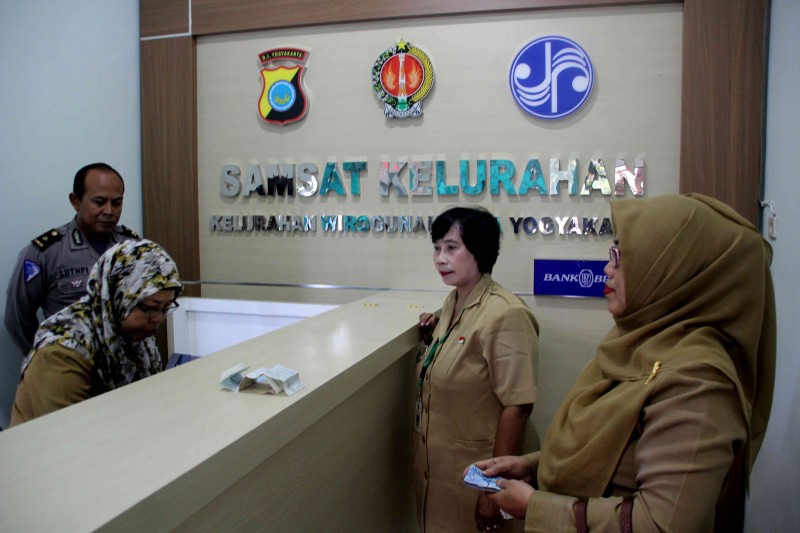 Warga Jogja Bisa Bayar Pajak Kendaraan Bermotor di Kantor Kelurahan Wirogunan