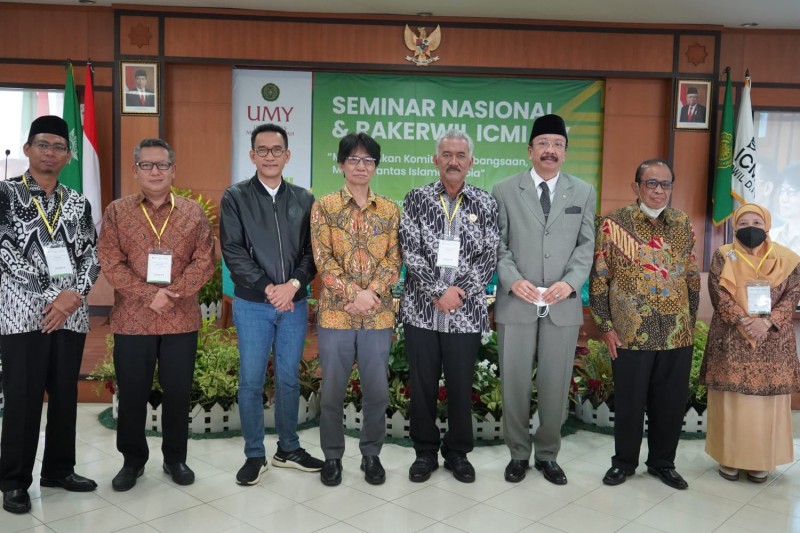 Pentingnya Kesadaran dan Sinergi Mayarakat Untuk Berantas Islamophobia
