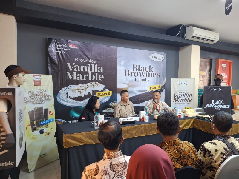 Amanda Brownies DIY-Jateng & Madiun Launching Produk Baru Black Brownies Crumble & Brownies Vanilla Marble