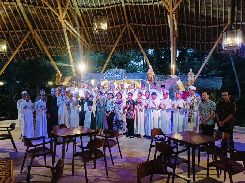The Kharma Villas Undang Pondok Pesantren (Ponpes) Tuna Rungu Darul Ashom Ikut Semarakkan Bulan Ramadhan Tahun 1446 H