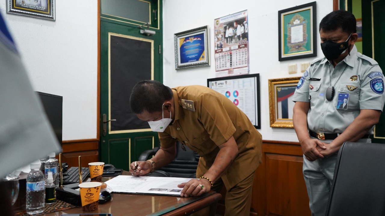 Serah Terima Ambulance Kepada PSC 119 YES Pemkot Yogyakarta